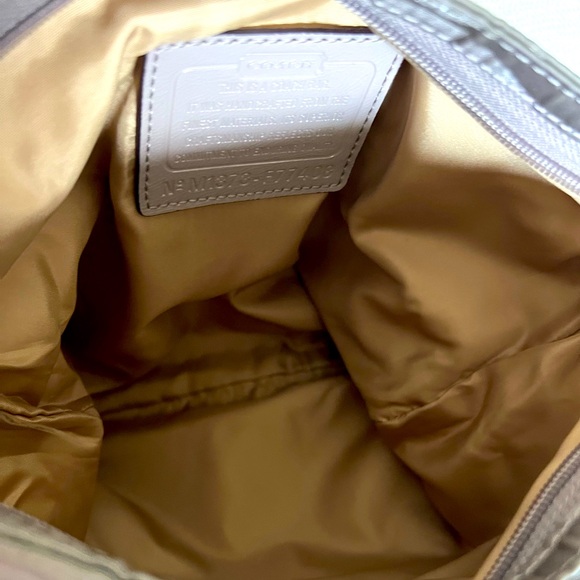 Authentic Coach crossbody bag. - Picture 7 of 12
